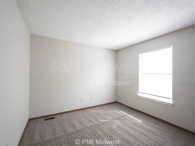 10325 Liverpool Way — Photo 21