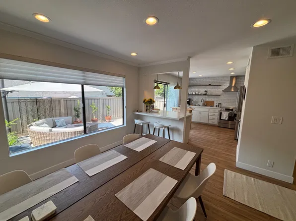 8256 Caminito Modena, La Jolla, CA 92037
