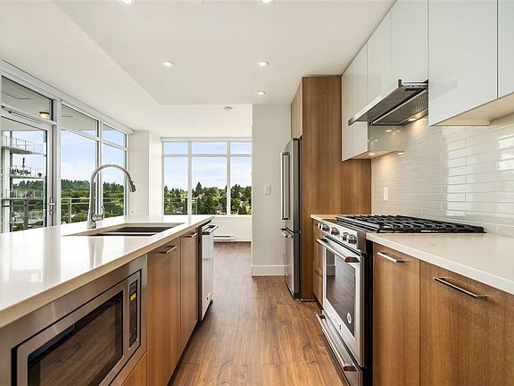 2nd image of 258 Nelsons Ct #1402