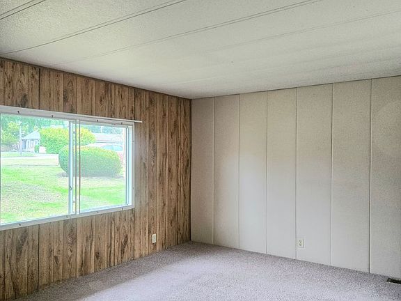 3rd image of 11212 Rhody Dr #1