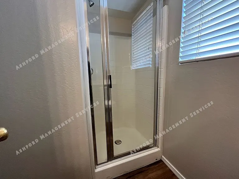 2417 S 90th Gln — Photo 8