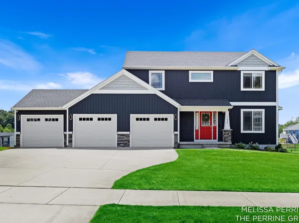 11684 Ridge Water Dr NE, Sparta, MI 49345