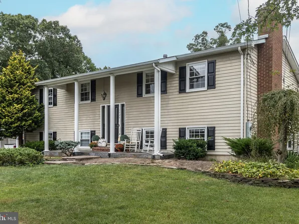 1525 James Ct, Vineland, NJ 08361