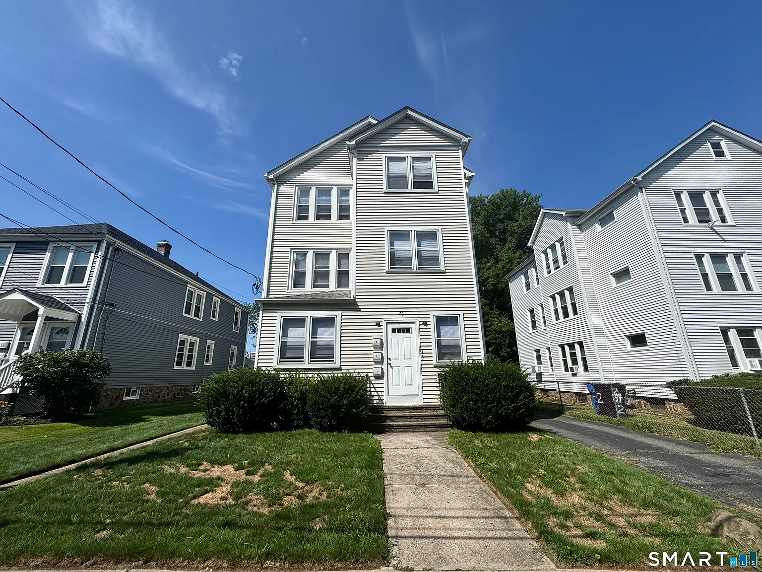 2 bed, 1.0 bath, 1116 sqft, $2,000 — Photo 1