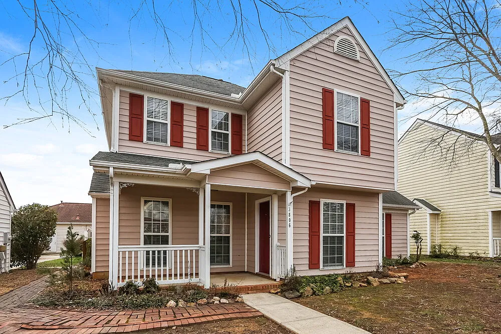 3 bed, 2.5 bath, 1320 sqft, $2,065 — Photo 4