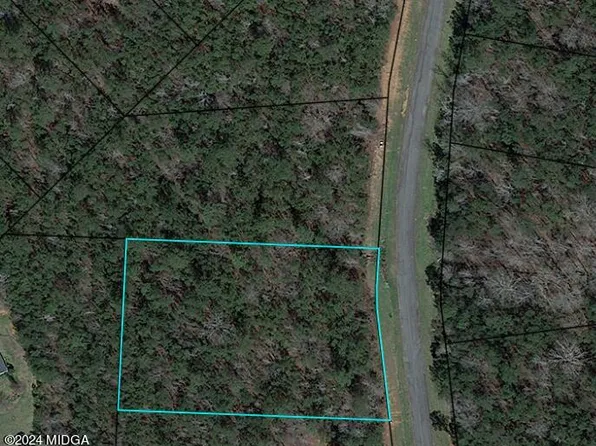 458 Willow Lake Dr NW, Milledgeville, GA 31061