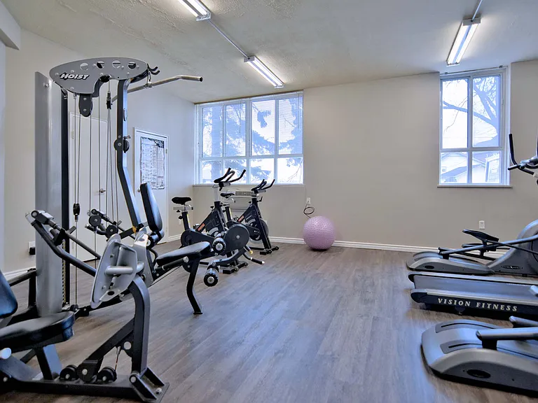 8787 Riverside Dr E — Photo 22
