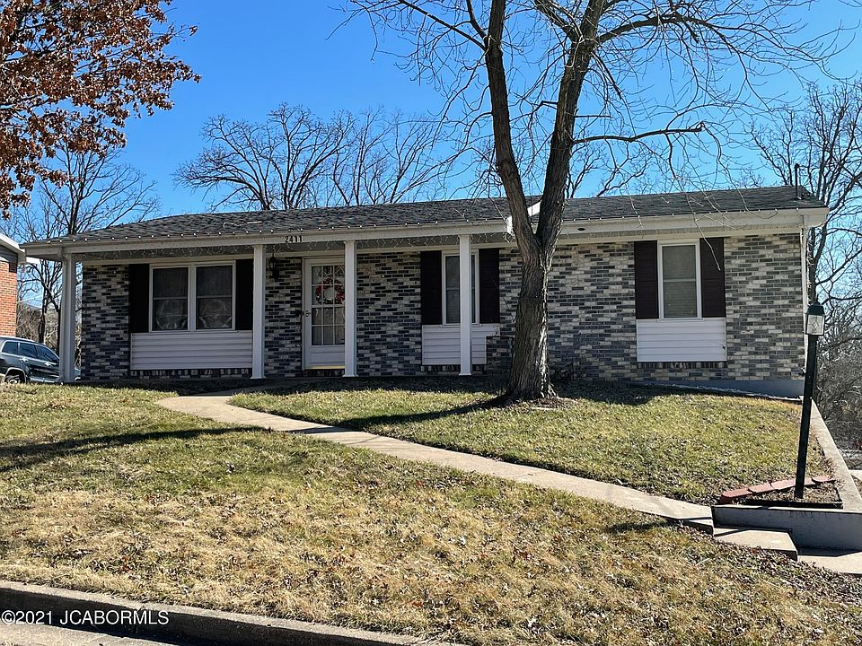 1st image of 2411 Meadowlark Ln