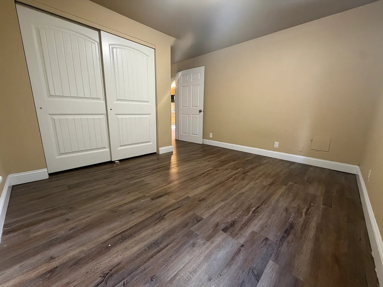 2 bed, 900 sqft, $950 — Photo 4