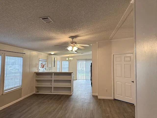 3 bed, 2.0 bath, 1248 sqft, $2,600 — Photo 2