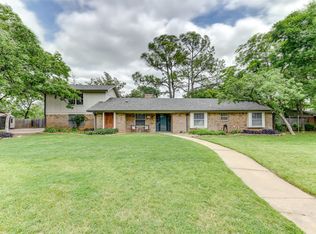 113 Timber Ridge Cir, Burleson, TX 76028