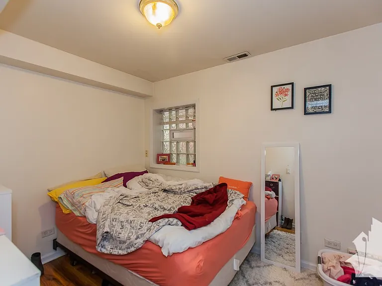 1433 W Oakdale Ave #G — Photo 7