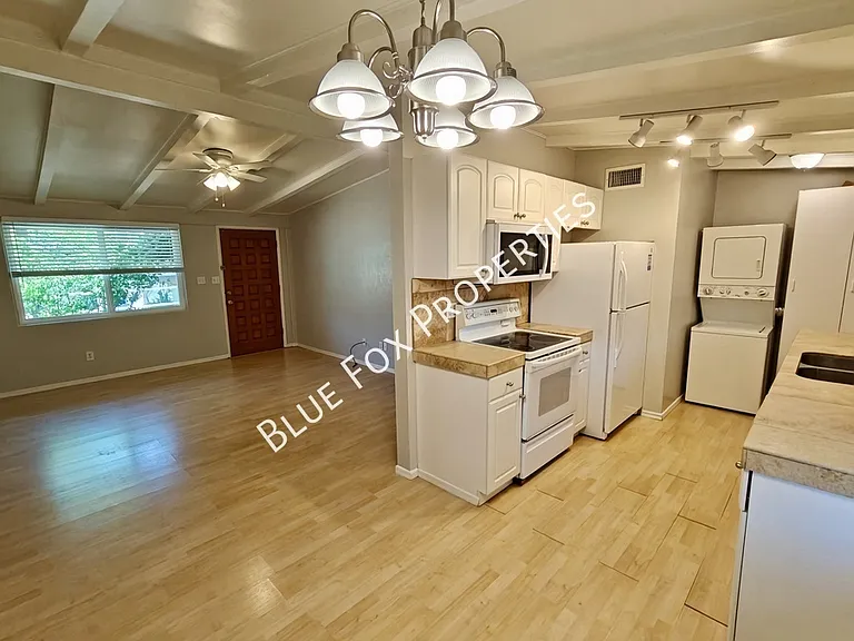 5901 N Oracle Rd #18 — Photo 7