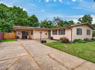 3639 Kelly Way, Louisville, KY 40220