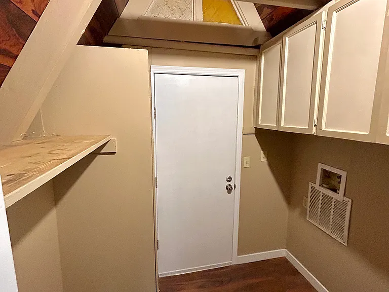 16146 Hawks Lair Rd — Photo 3