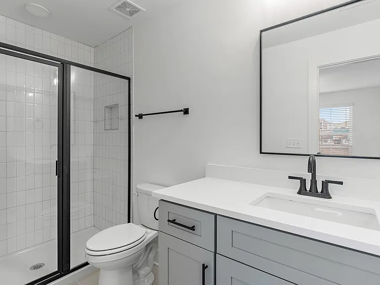 700 N Dupont Ave #323 — Photo 12