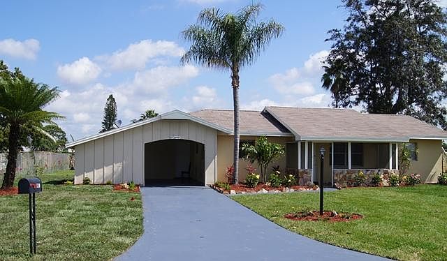 1st image of 120 Kerr Cir N