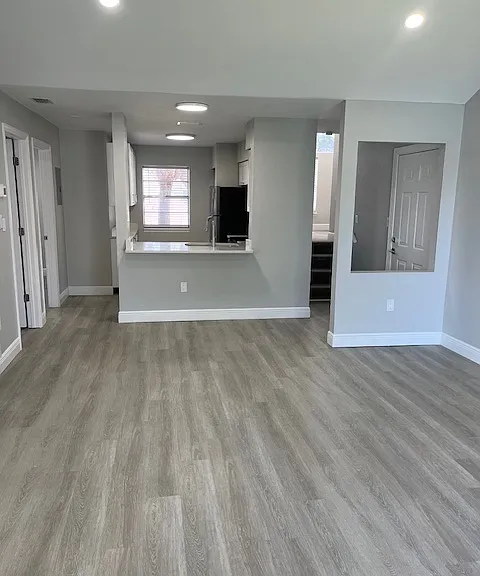 Spring Lake Apartments — Photo 182