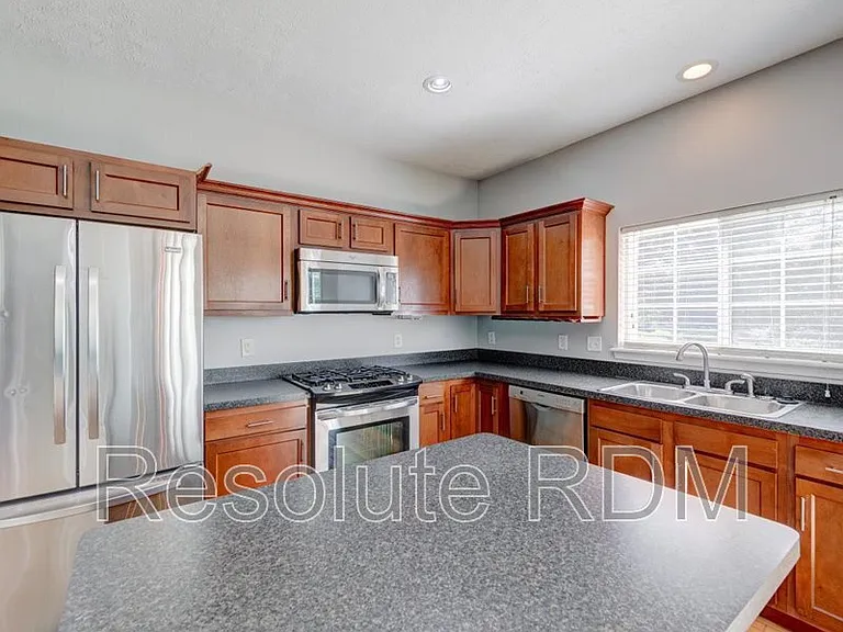 8262 Plumwood Ln — Photo 14