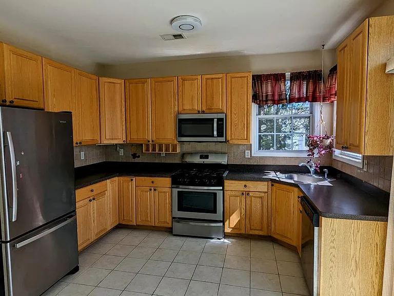 62 Shelley Cir — Photo 7
