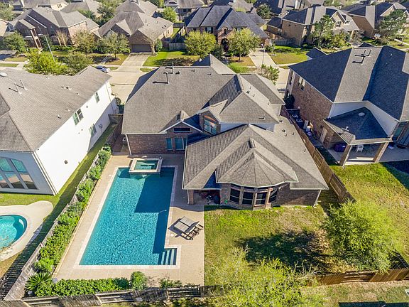 4th image of 10119 Hutton Park Dr