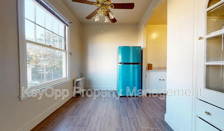 895 31st Ave #7 — Photo 16