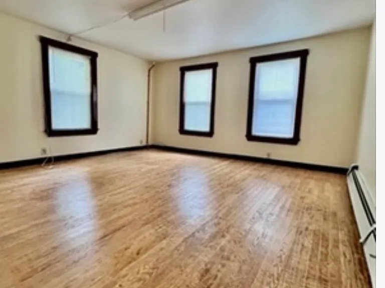 35 Prospect St #1 — Photo 6