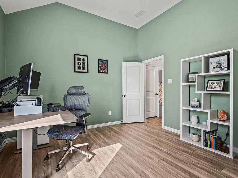 1724 Emmanuel Ln — Photo 16