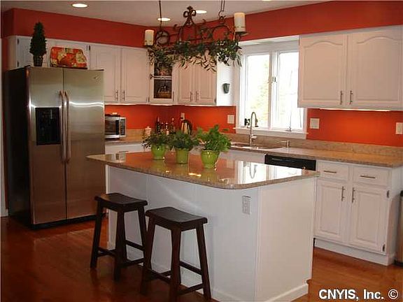 4th image of 8403 Pewter Ln
