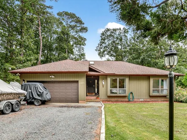2235 Brigantine Blvd, Greenbackville, VA 23356