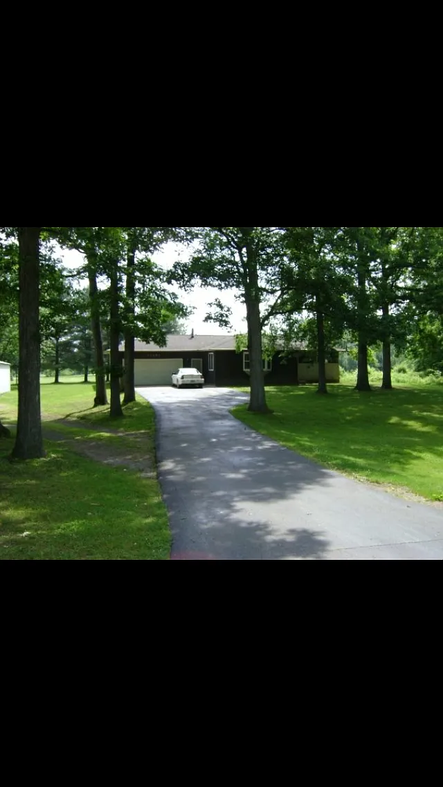 11587 Nichols Rd photo 1