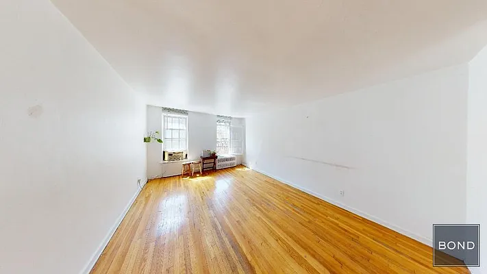 Rented by Bond New York | media 1