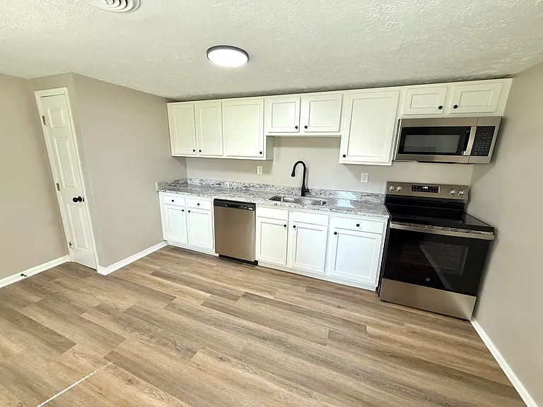 314 N Mechanic St #1 — Photo 5