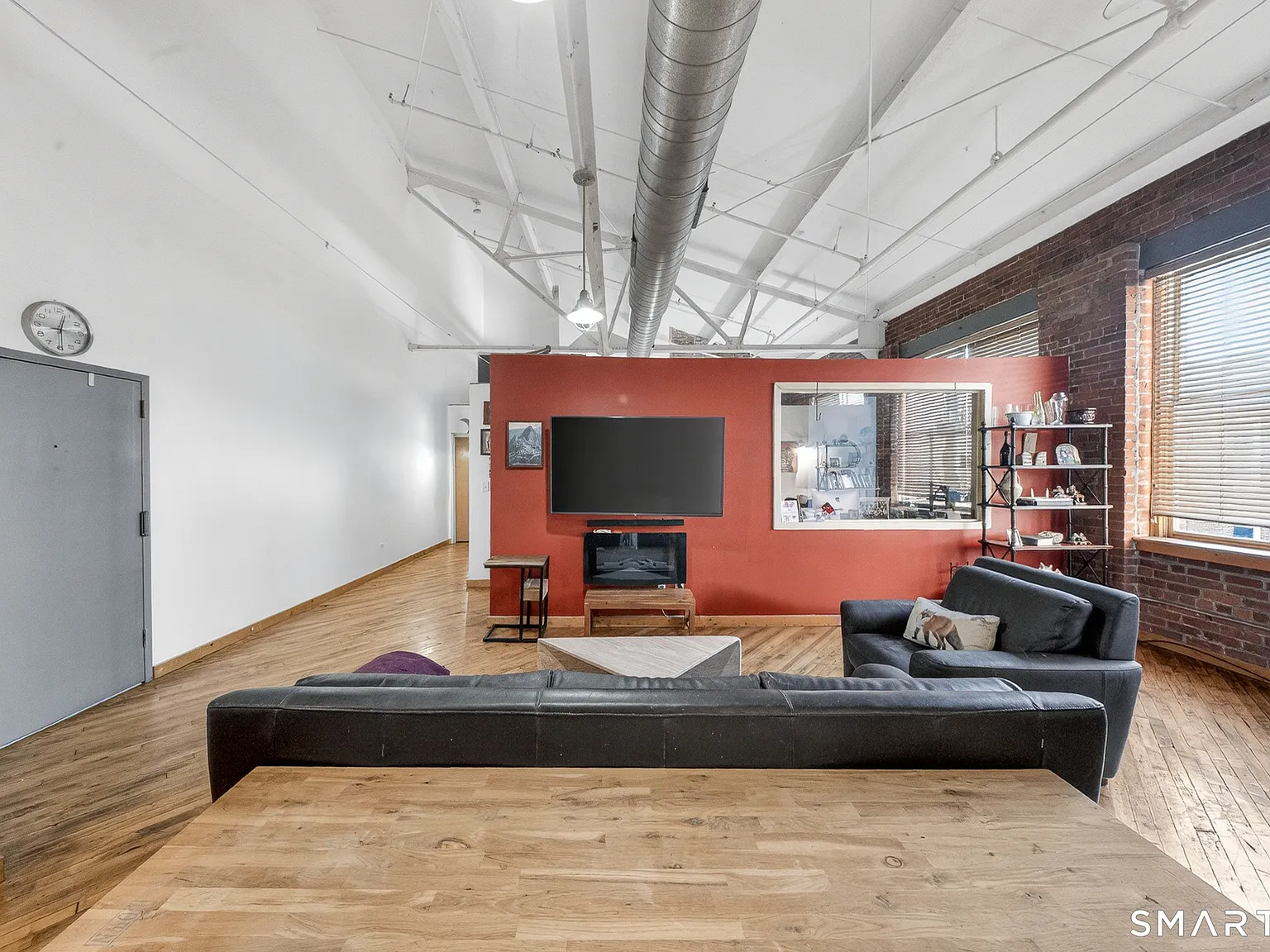 2 bed, 1.0 bath, 1065 sqft, $2,000 — Photo 4