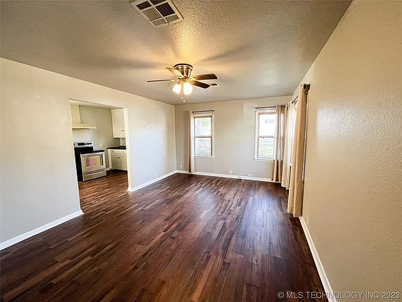 2nd image of 2809 N Pine St