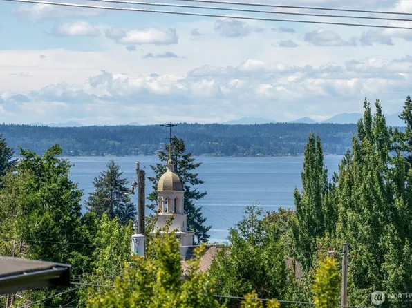 7016 California Avenue SW #E, Seattle, WA 98136