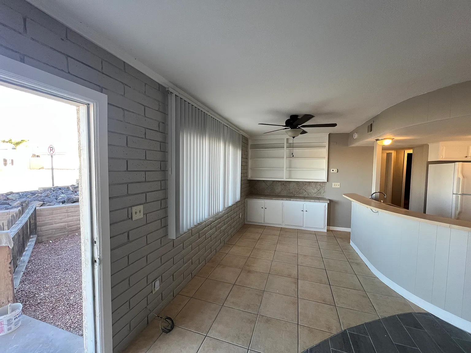 1 bed, 750 sqft, $1,150 — Photo 3