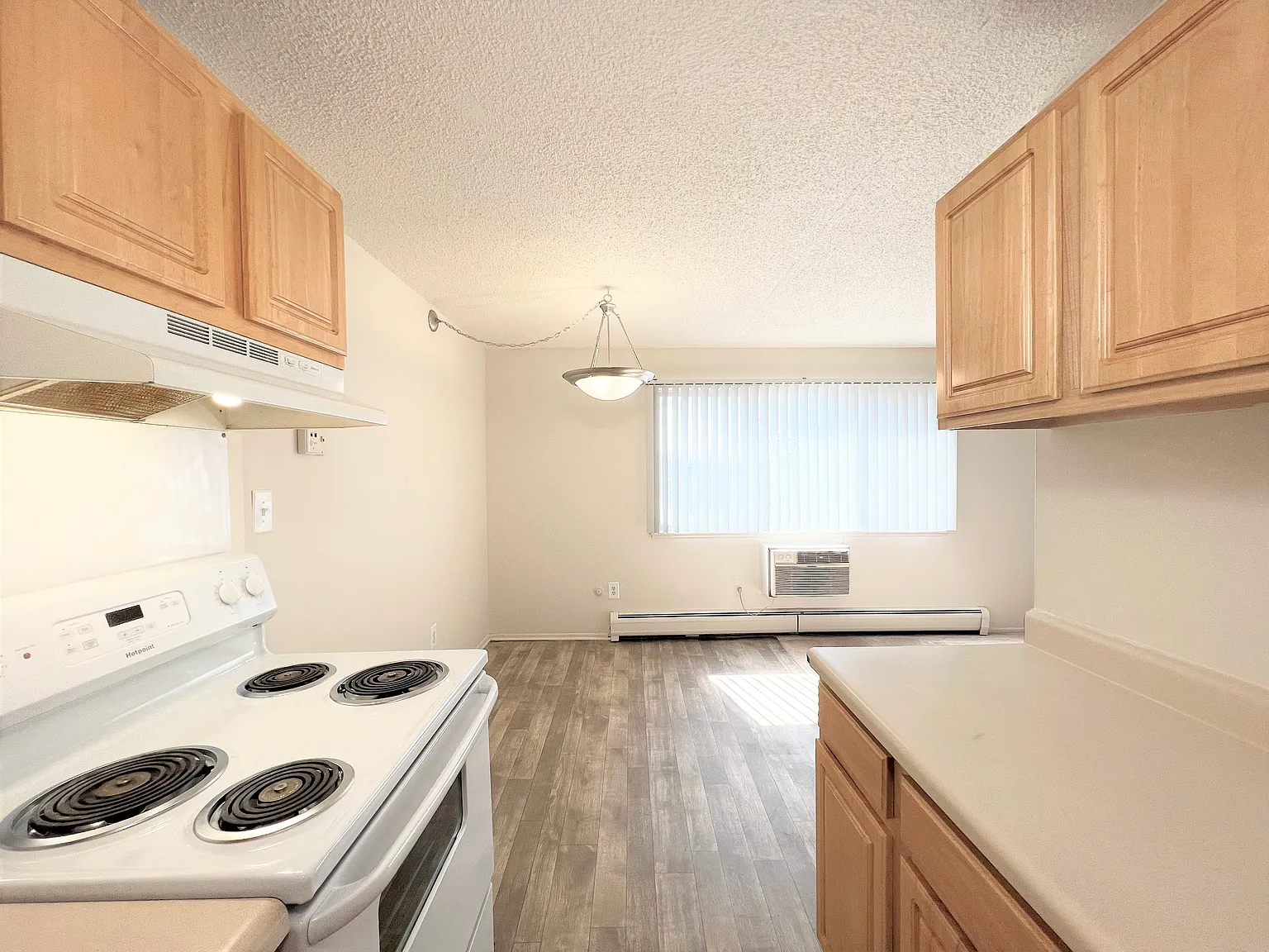Westchester Towers Apartments — Photo 3