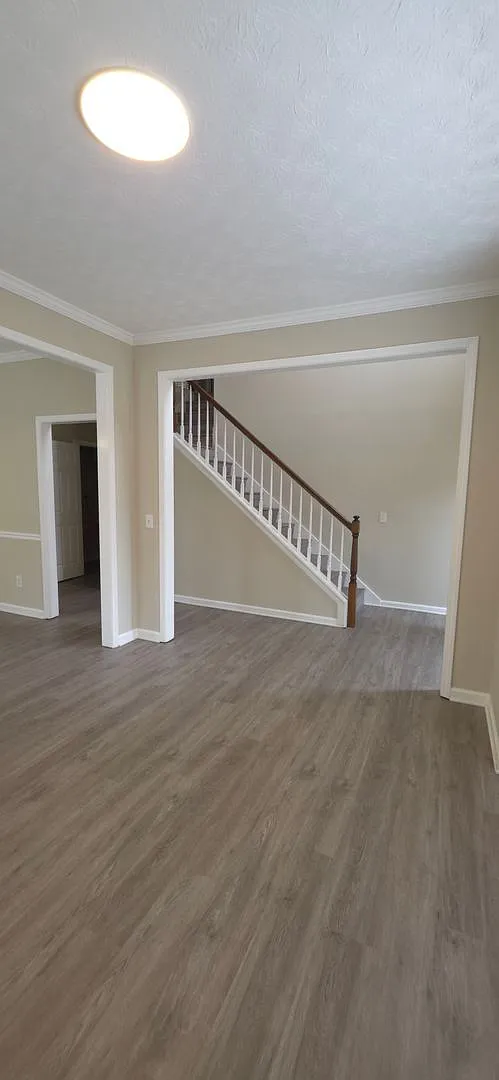 4 bed, 2.5 bath, 2265 sqft, $2,500 — Photo 4