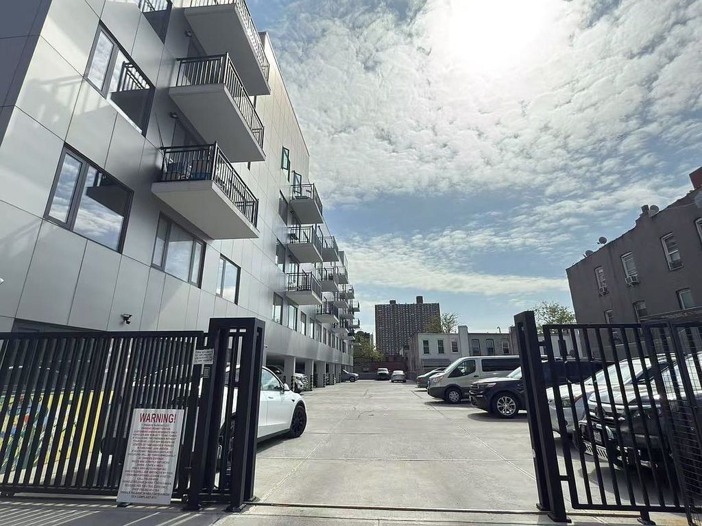 6020 3rd Ave, Brooklyn, NY - View 4