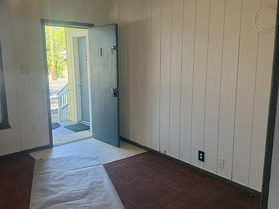 2nd image of 108 N Columbus Ave APT 1