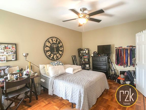 5th image of 2828 29th St APT D2