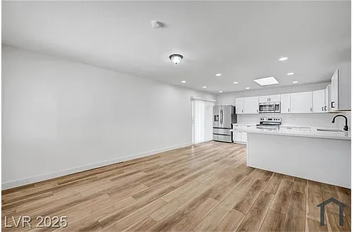 6520 Evergreen Ave Photo 1