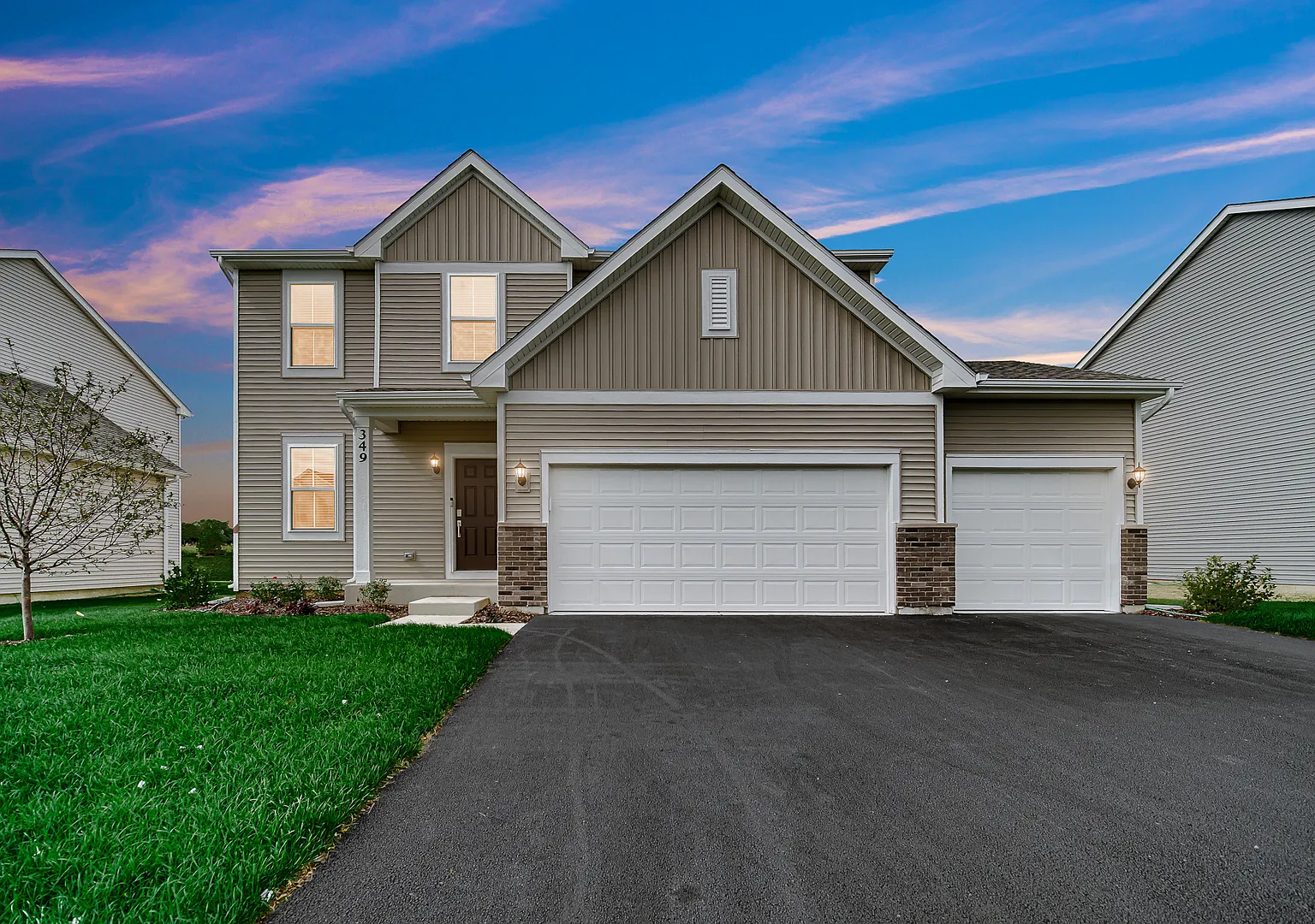 3 bed, 2.5 bath, 2074 sqft, $3,800 — Photo 2