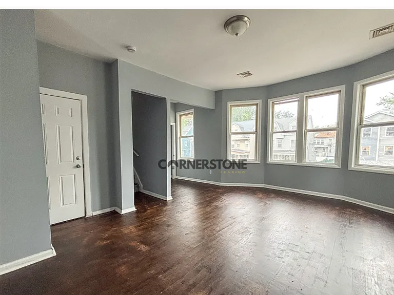 170 Greenwood Ave — Photo 8