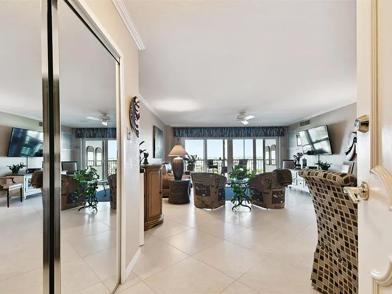10355 Paradise Blvd #702 — Photo 4