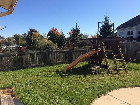 3rd image of 971 E Stonewood Dr