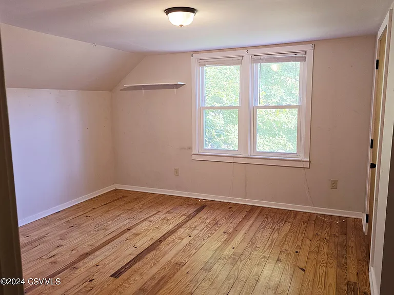 540 Park St — Photo 7