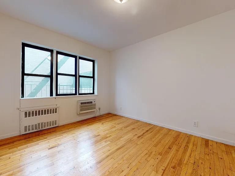 354 E 83rd St #2K — Photo 5