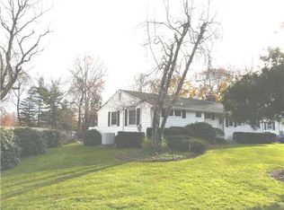 70 Edgemere Ave, Plainsboro, NJ